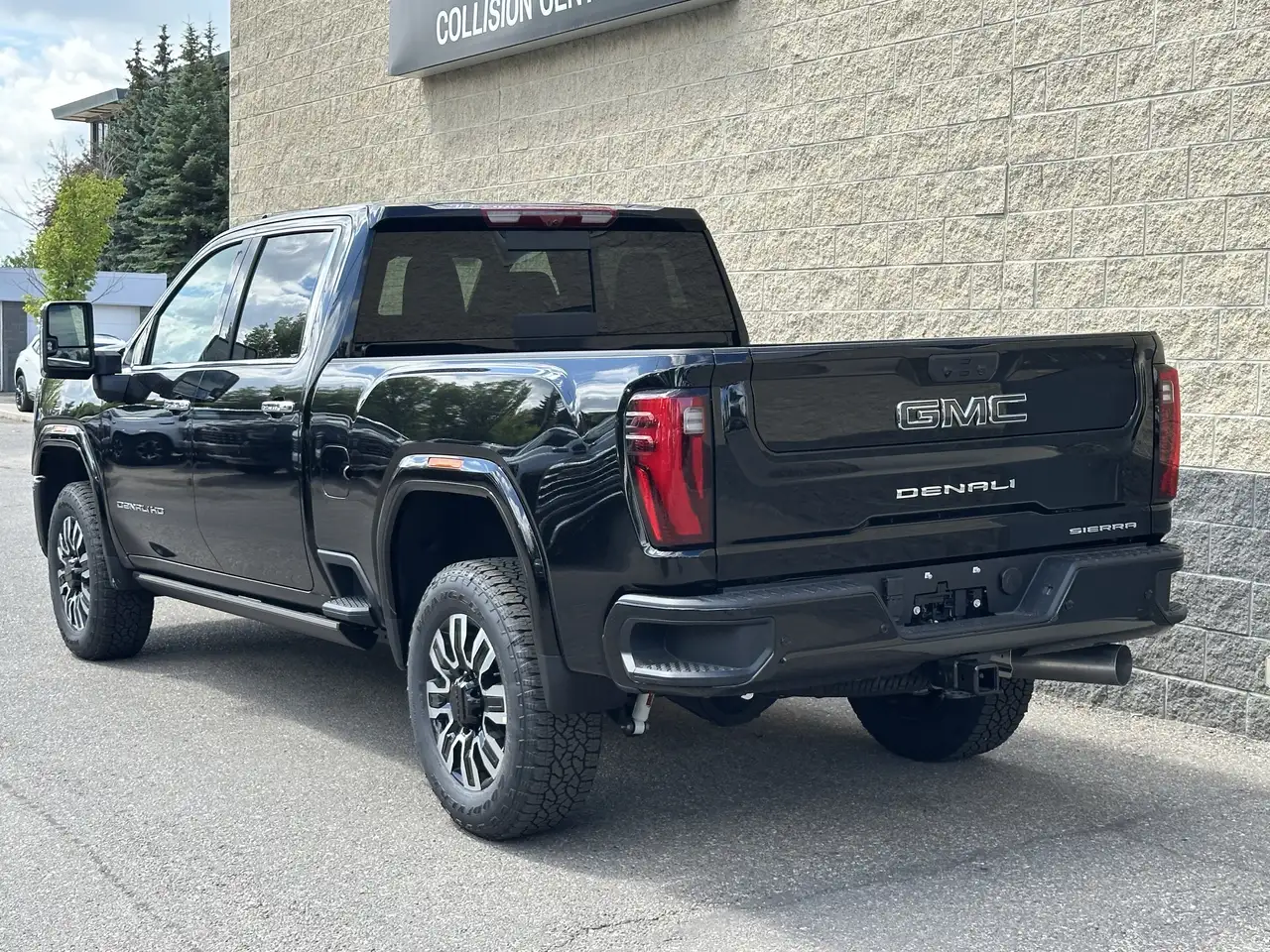 GMC Sierra 3500HD снимка GMC Sierra 3500HD