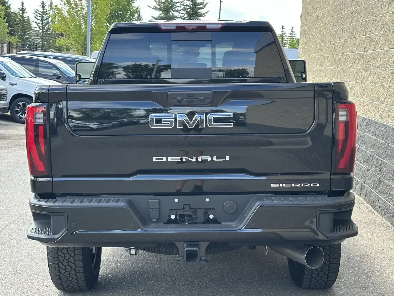 GMC Sierra 3500HD снимка GMC Sierra 3500HD
