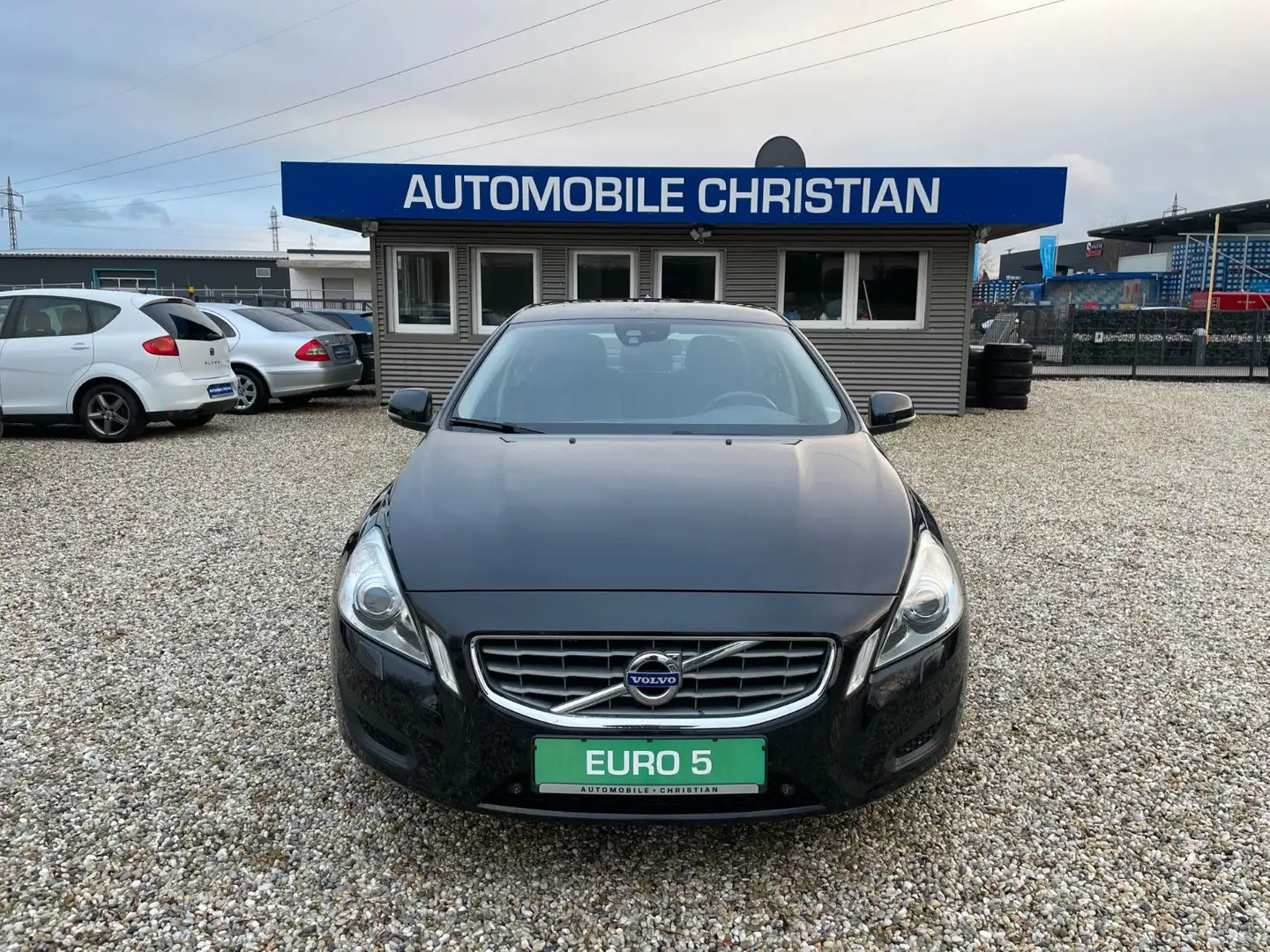 Volvo S60 Momentum Leichter Hagel Navi Xenon AHK crna - 1