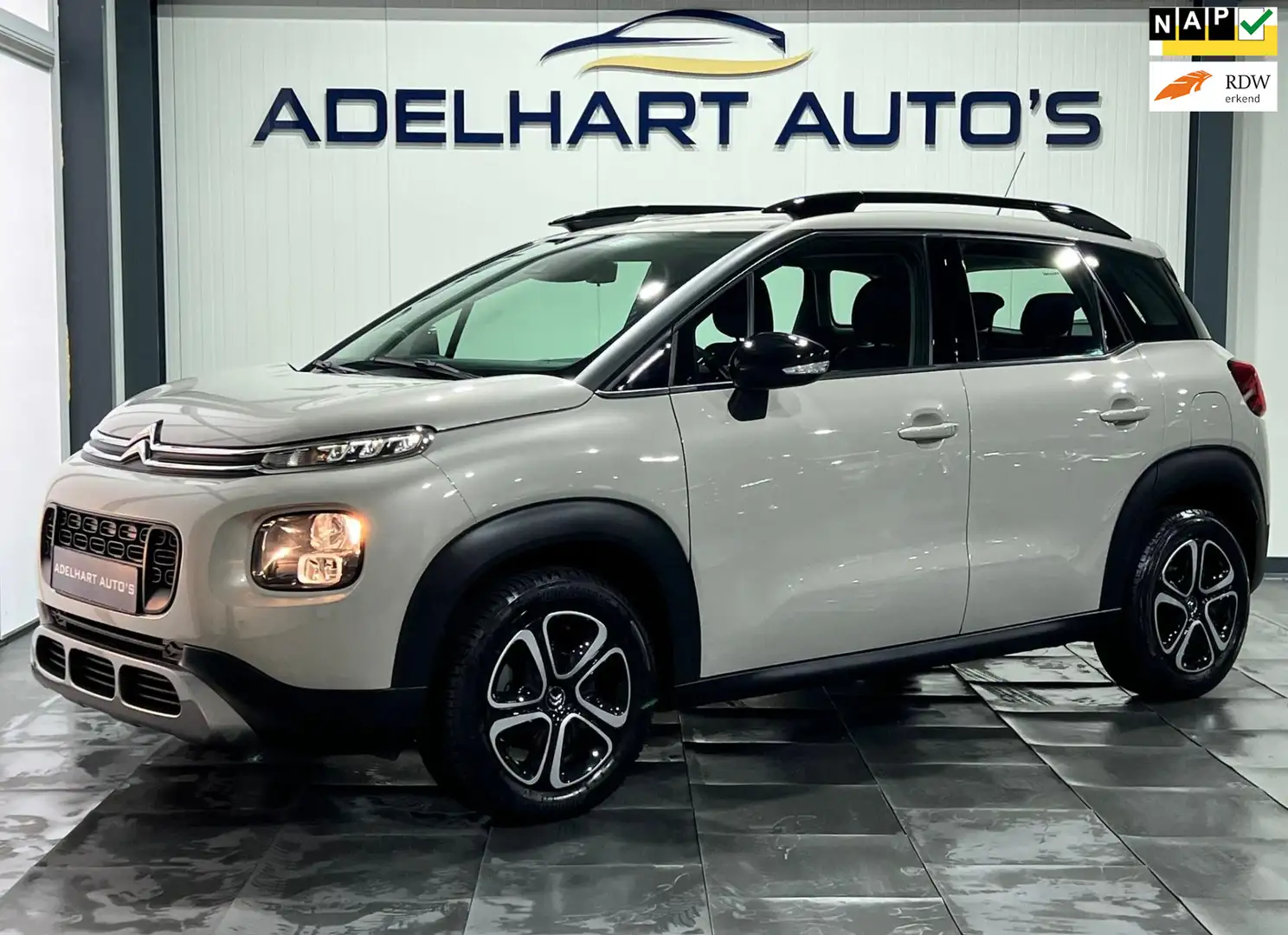 Citroen C3 Aircross 1.2 PureTech Automaat / Navigatie full map / Cruis Grijs - 1