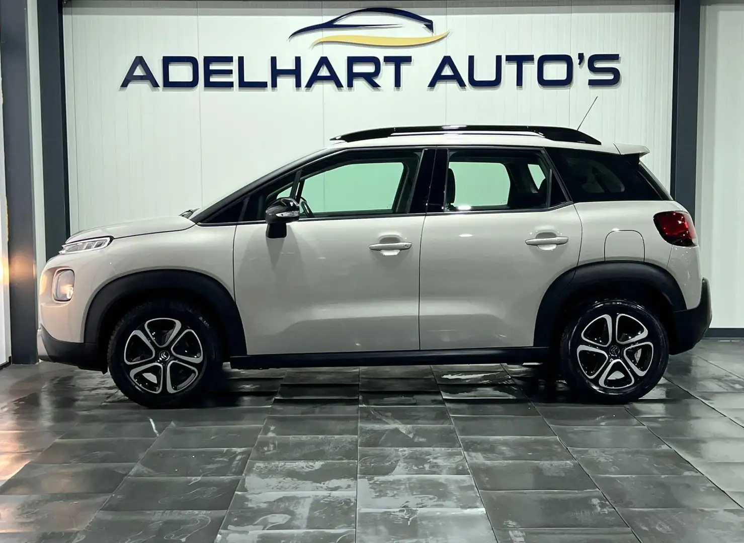 Citroen C3 Aircross 1.2 PureTech Automaat / Navigatie full map / Cruis Grijs - 2