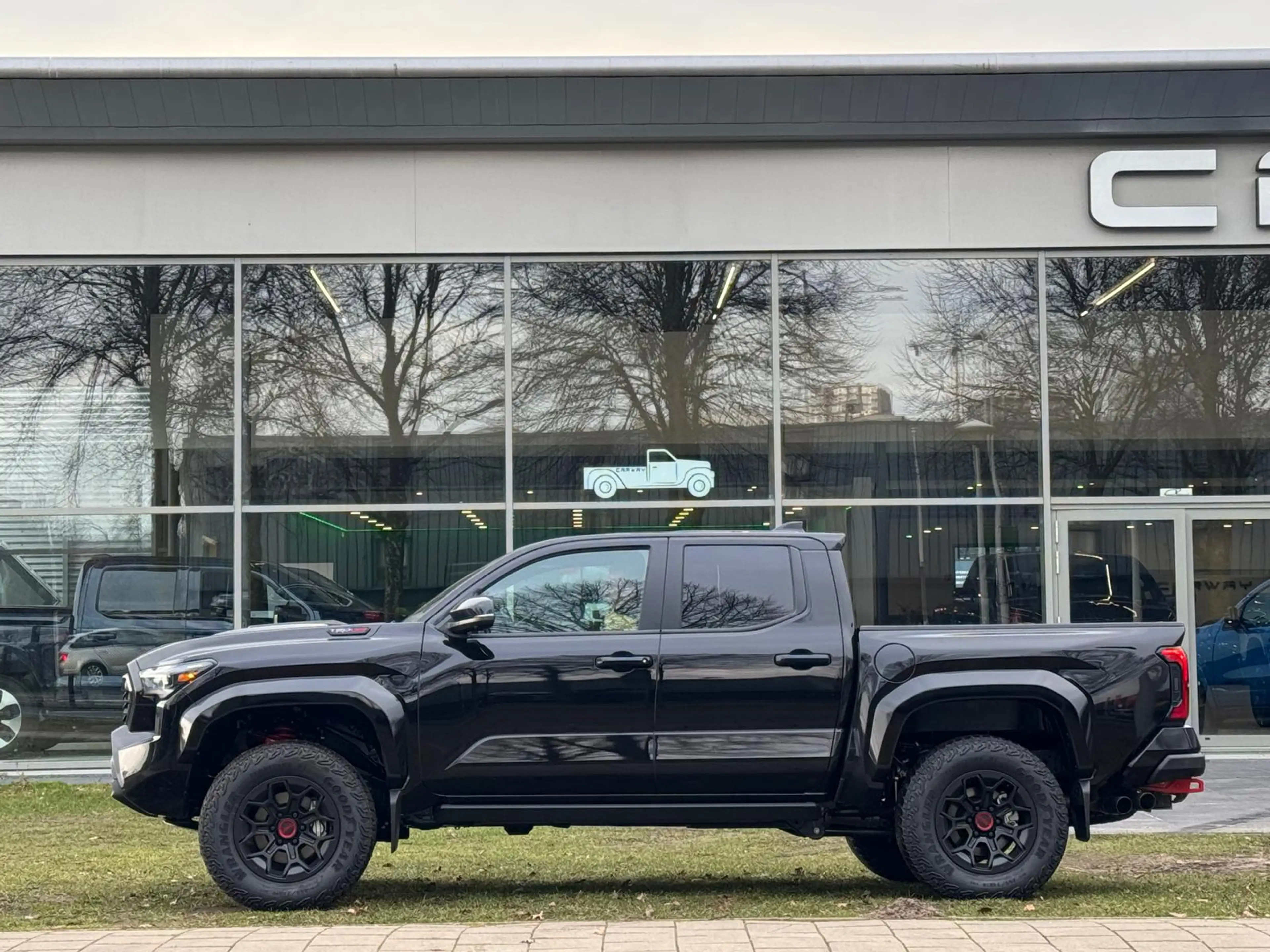 Toyota Tacoma 2.4L Hybrid TRD PRO — photo 4