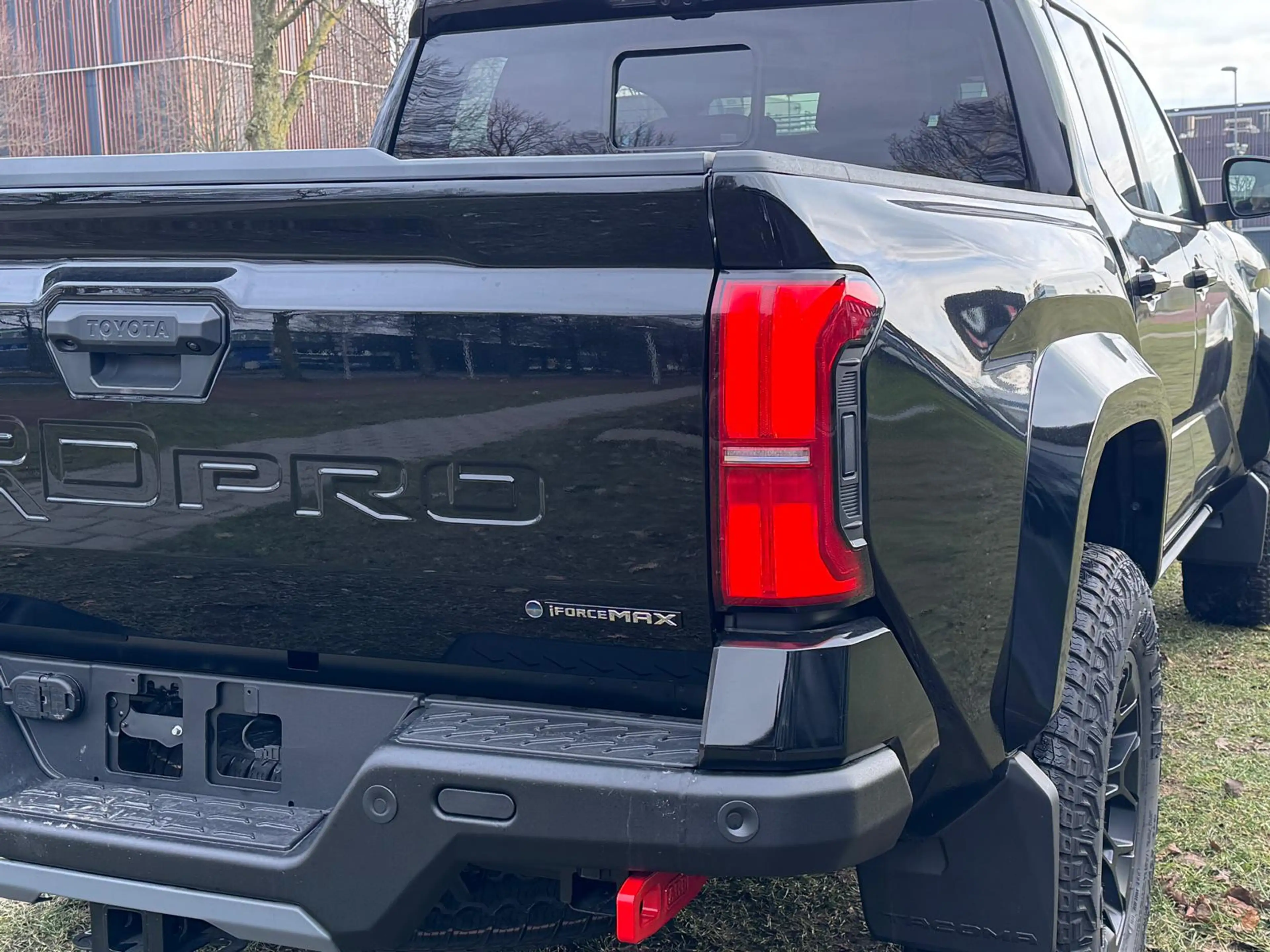 Toyota Tacoma 2.4L Hybrid TRD PRO — photo 8