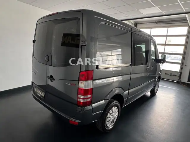 Mercedes-Benz Sprinter view 12