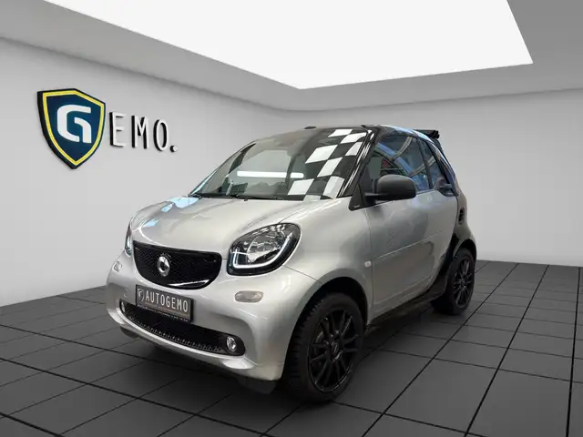 smart forTwo Cabrio DAB+ NAVI TEMP KAMERA SHZ