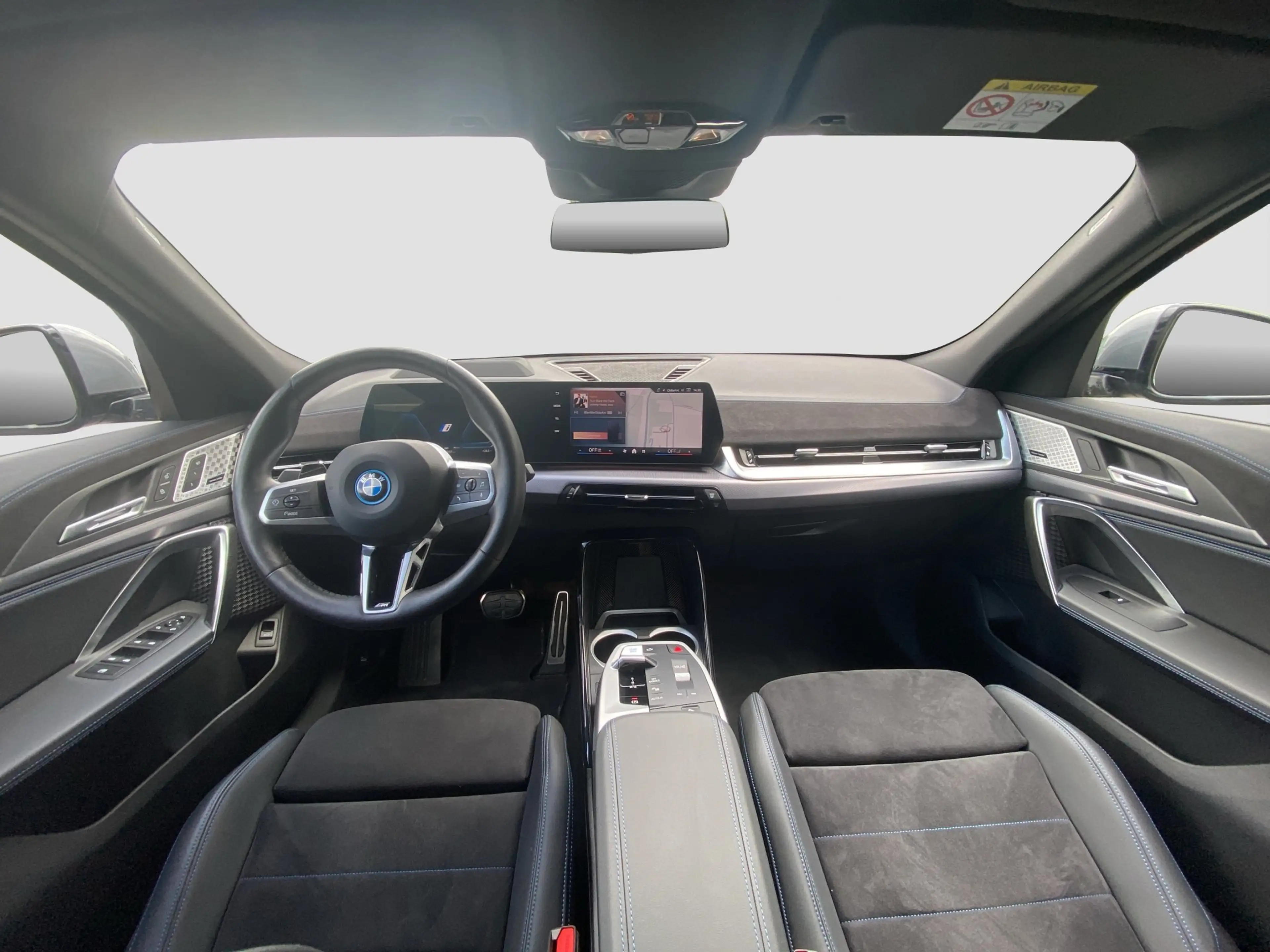BMW iX2 xDrive30 M-Sport ACC SpurAss 360° AHK — photo 12