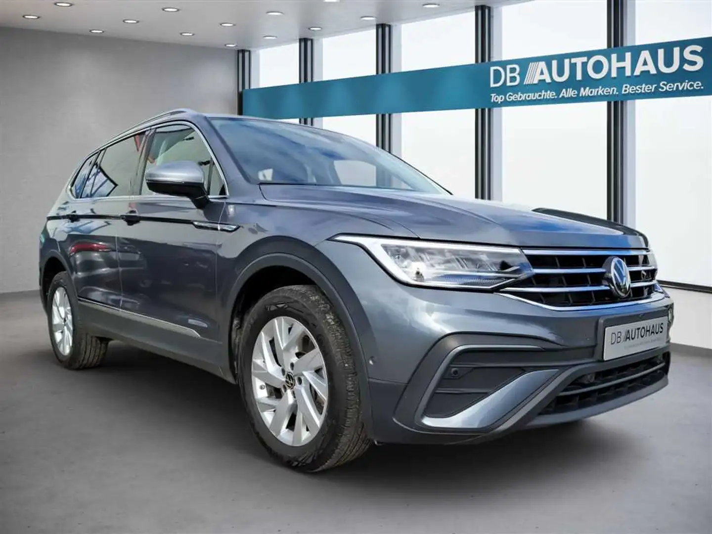 Volkswagen Tiguan Allspace Life 2.0 TSI DSG 4MOTION Grijs - 2