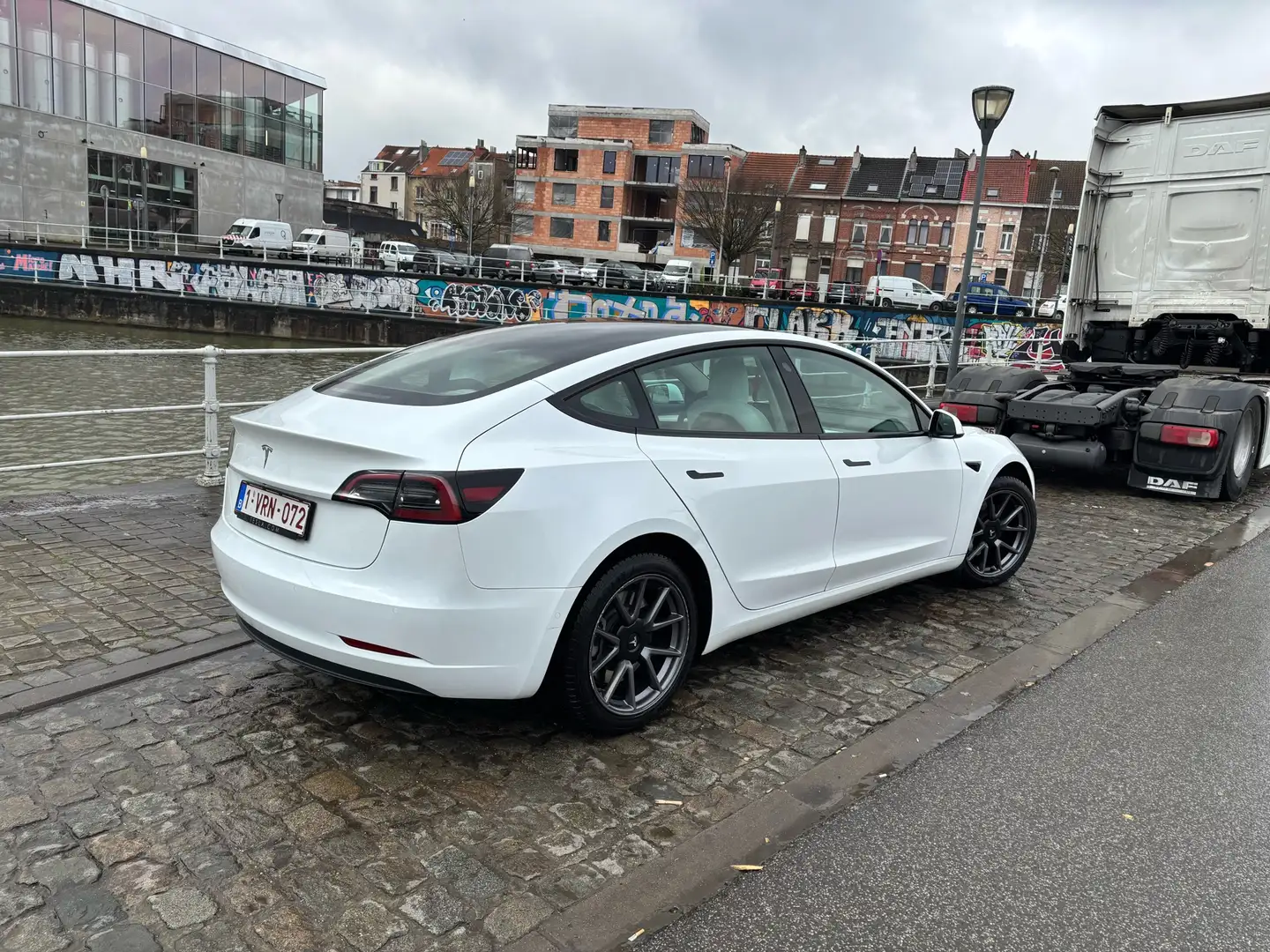 Tesla Model 3 60 kWh Standard Plus - 2