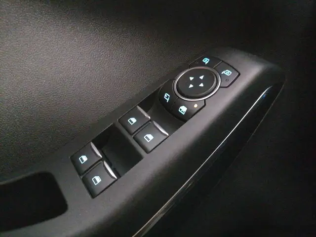Ford Fiesta view 25
