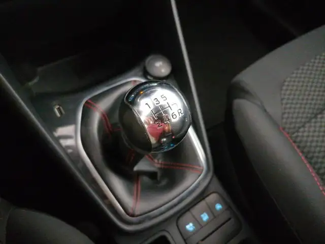 Ford Fiesta view 13