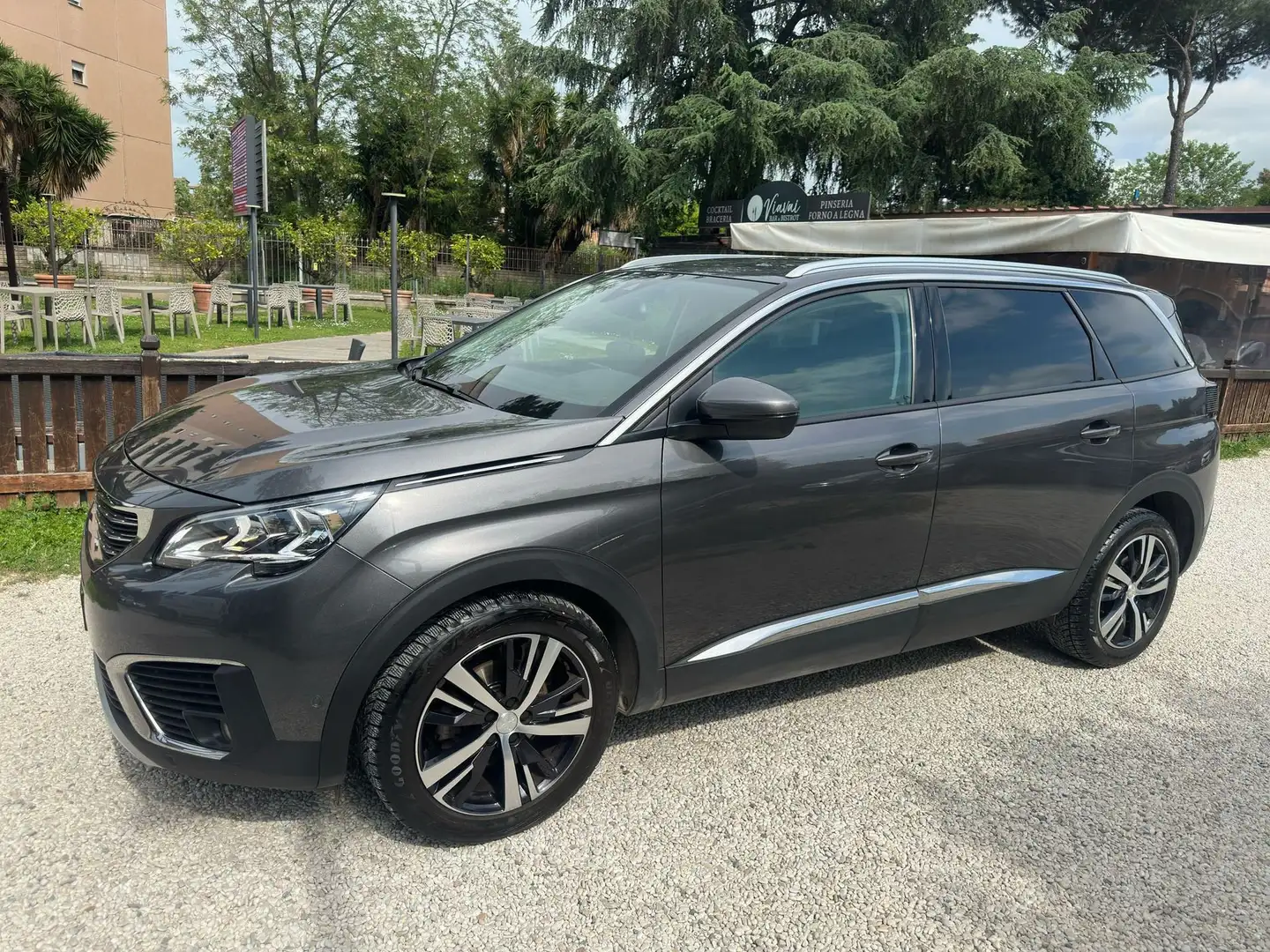 Peugeot 5008 PureTech Turbo 130 EAT8 S&S Allure 7 POSTI GARANZ Gris - 1