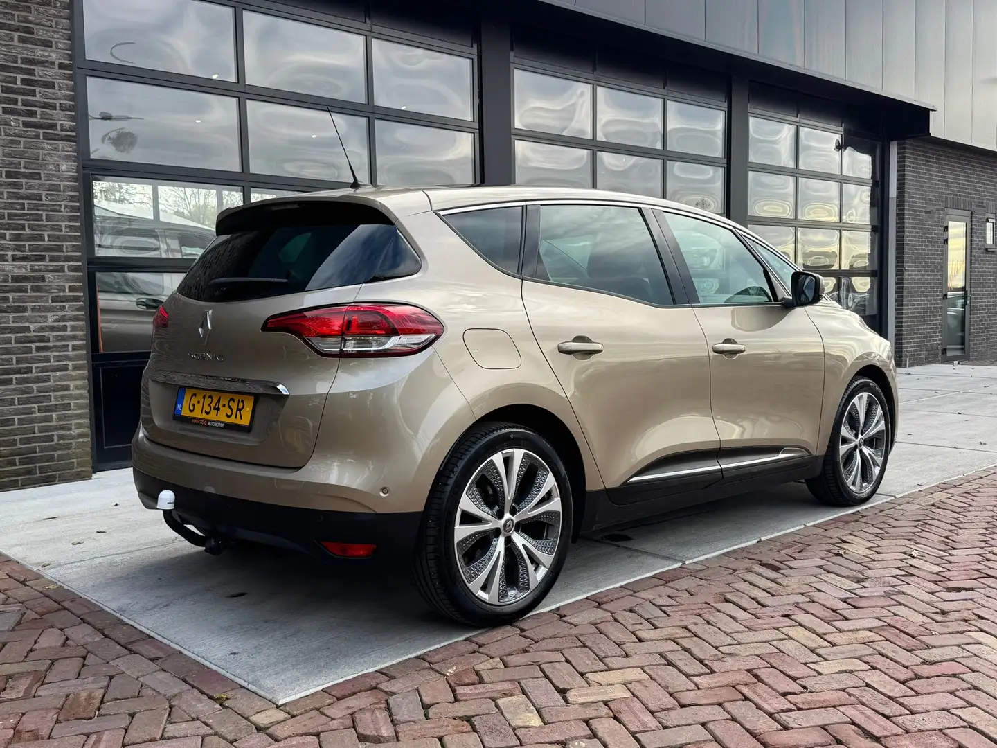Renault Scenic 1.3 TCe Bose | Panorama | 59.000 KM! | 1/2 Leer | Bruin - 2