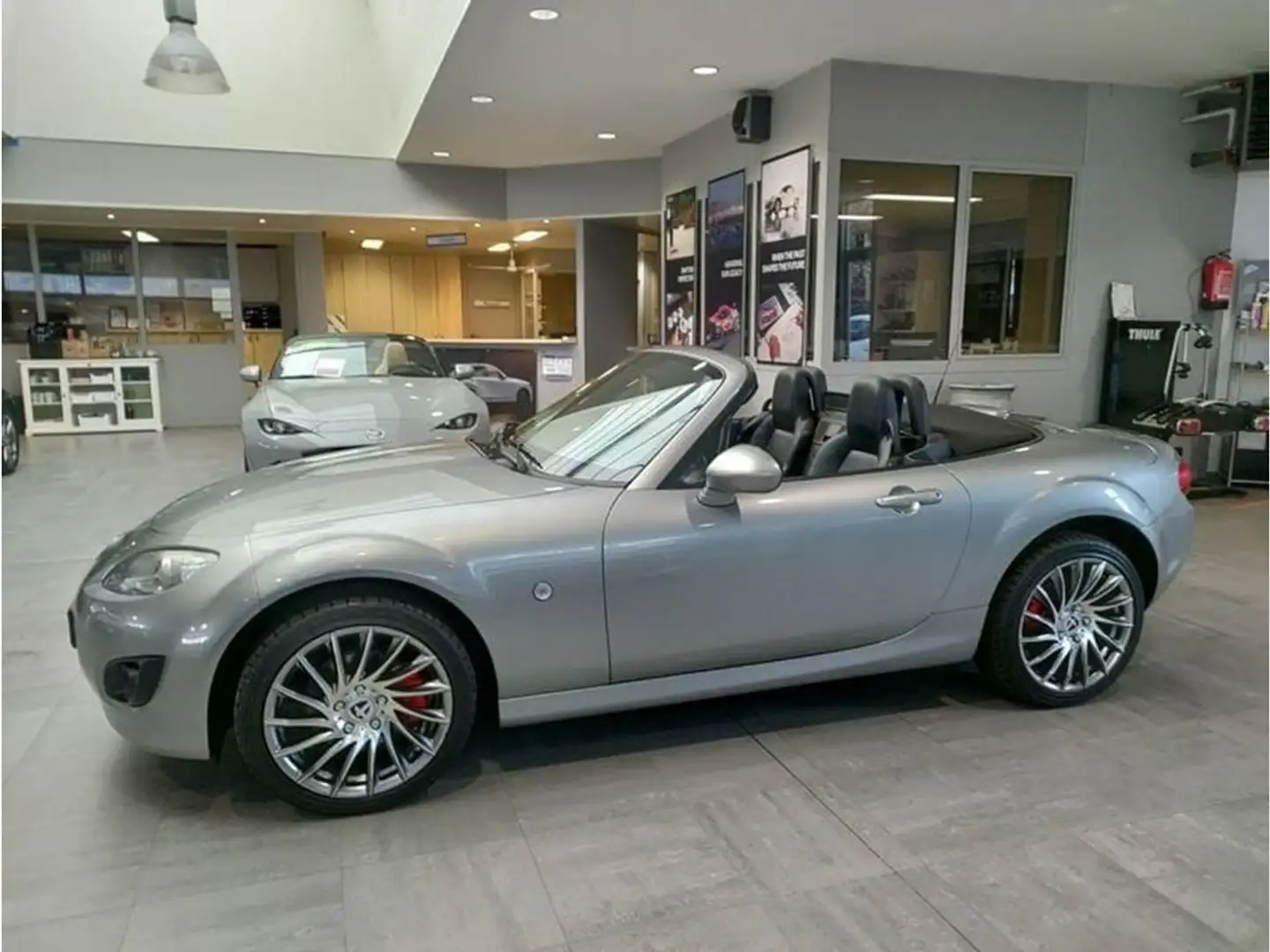 Mazda MX-5 16V Active (Soft Top) + Leather Grijs - 2