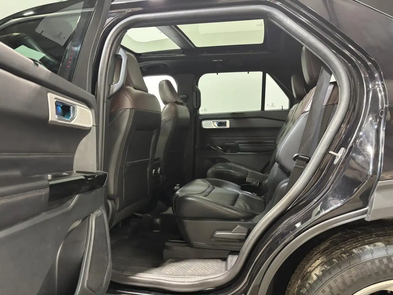 Ford Explorer снимка Ford Explorer