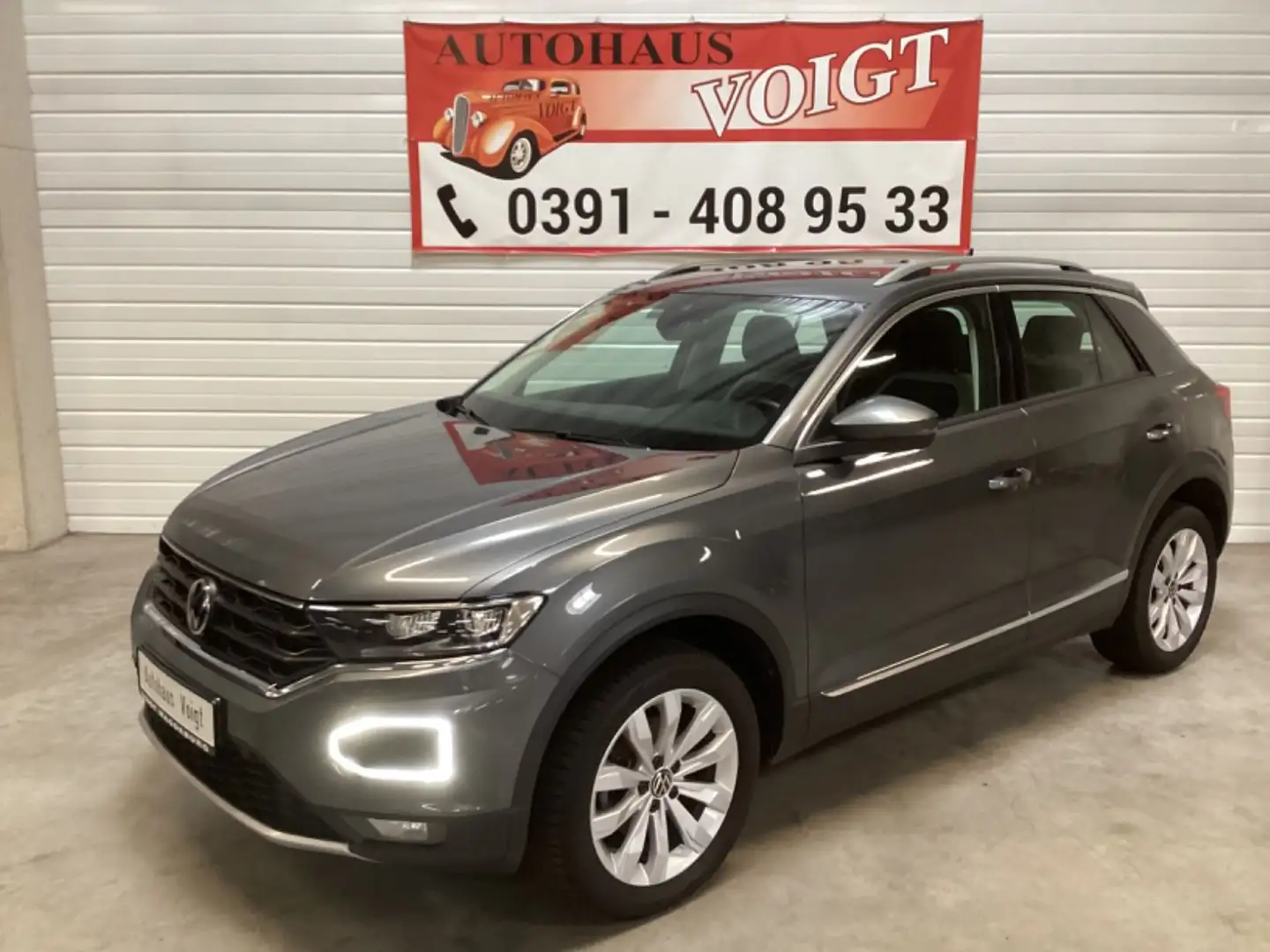 Volkswagen T-Roc Sport LED Scheinwerfer NAVI ACC Grau - 1