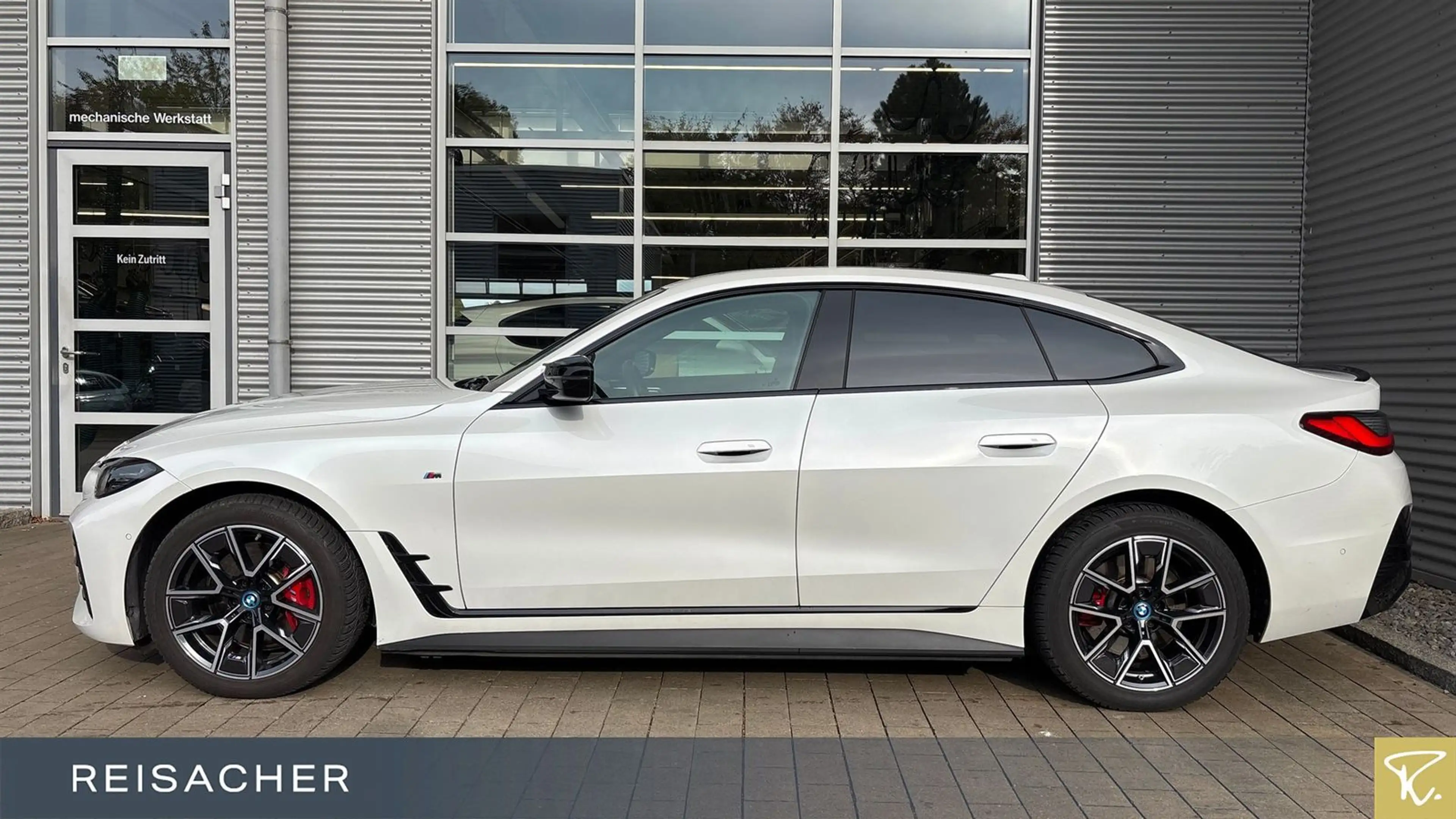 BMW i4 I4 M50 M-Sport PRO LCPlus ACC H-K Keyless eSitze — photo 9