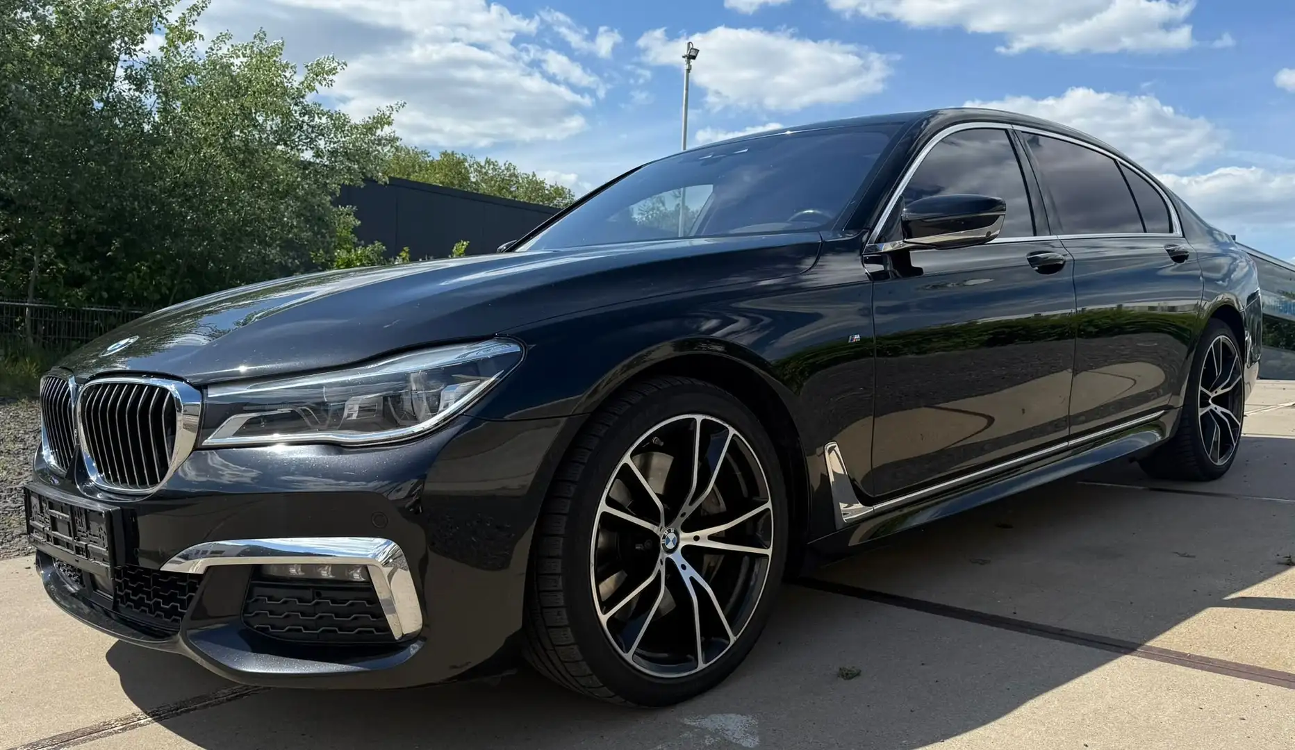 BMW 750 LD Chaffeurpaket xDrive Schwarz - 2