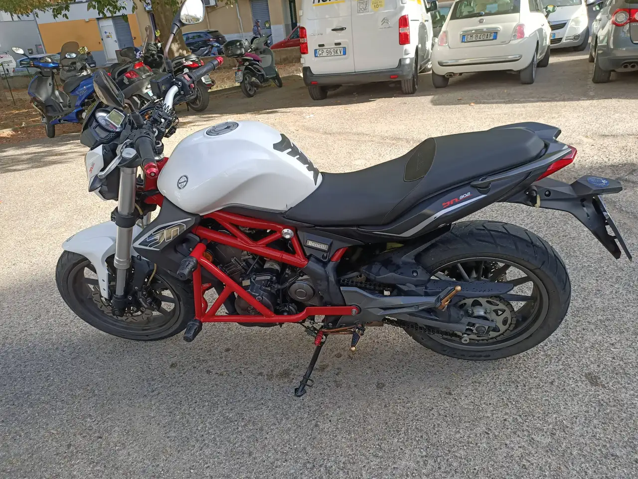 Benelli BN 302