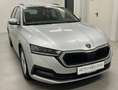 Skoda Octavia Combi 2,0 TDI Ambition *CarPlay*DAB+* Silber - thumbnail 1