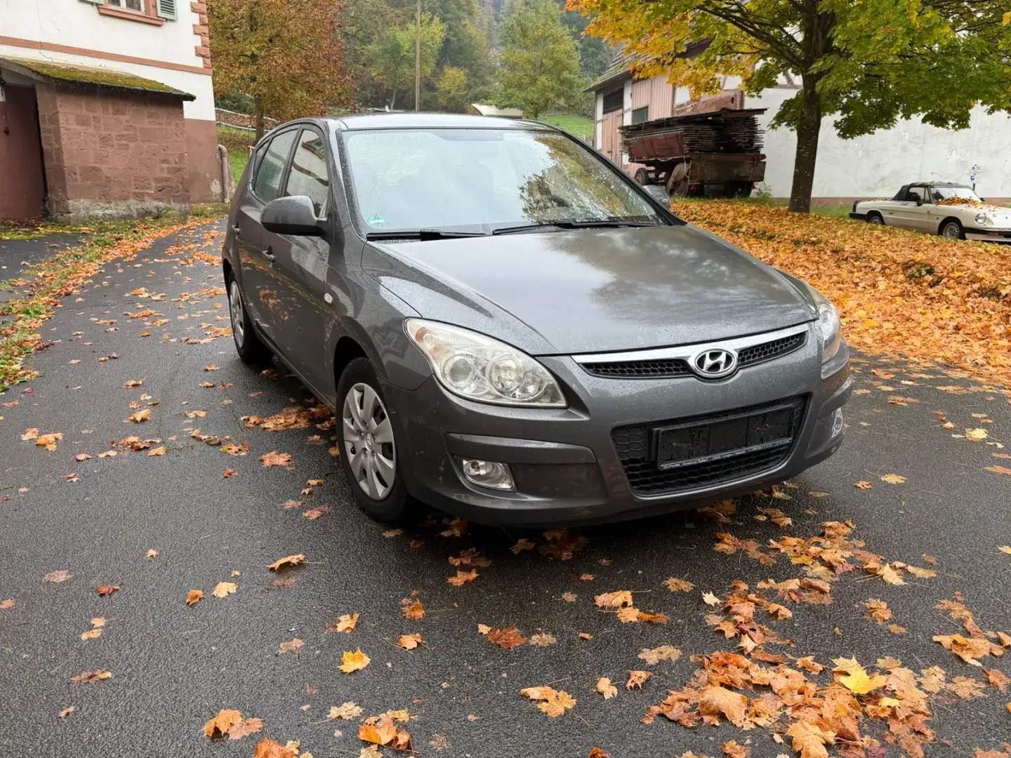 Hyundai i30 1.6 Comfort / AHK / Klima / TÜV Grau - 2