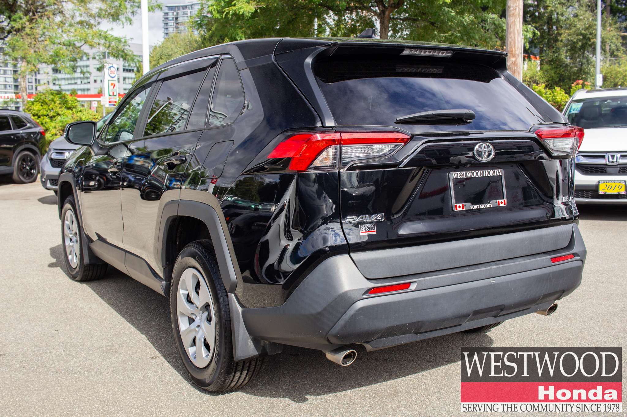 2022 Toyota RAV4 LE — снимка 1
