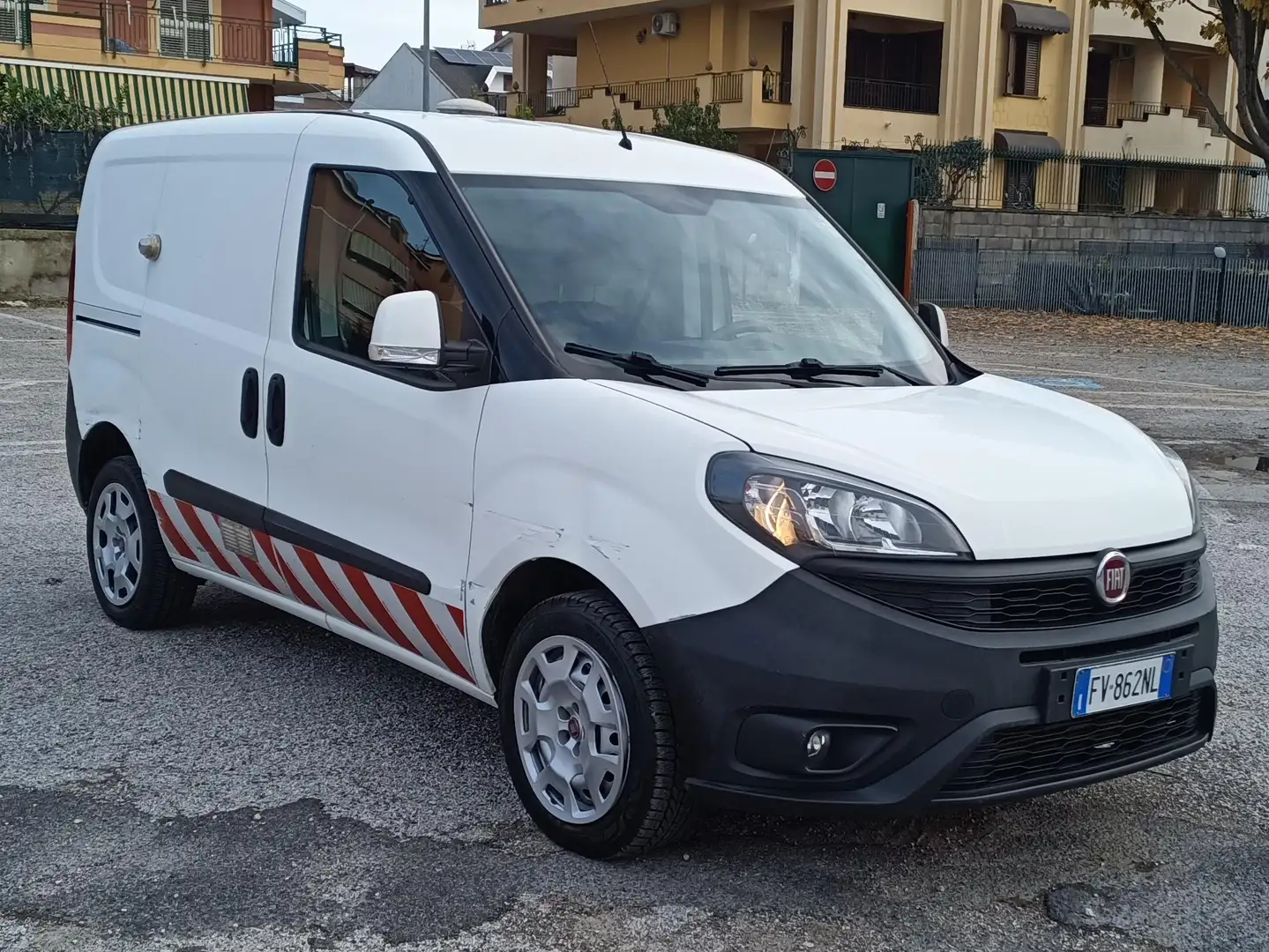 Fiat Doblò 1.4 t-jet Natural Power con scaffalatura Bianco - 1