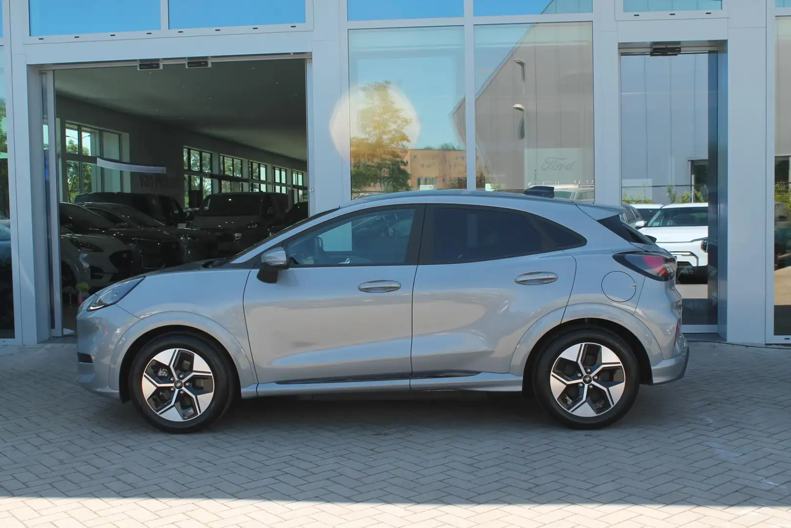 Ford Puma Gen-E 44 kWh | Nieuwe volledig elektrische Ford Pu Argento - 2