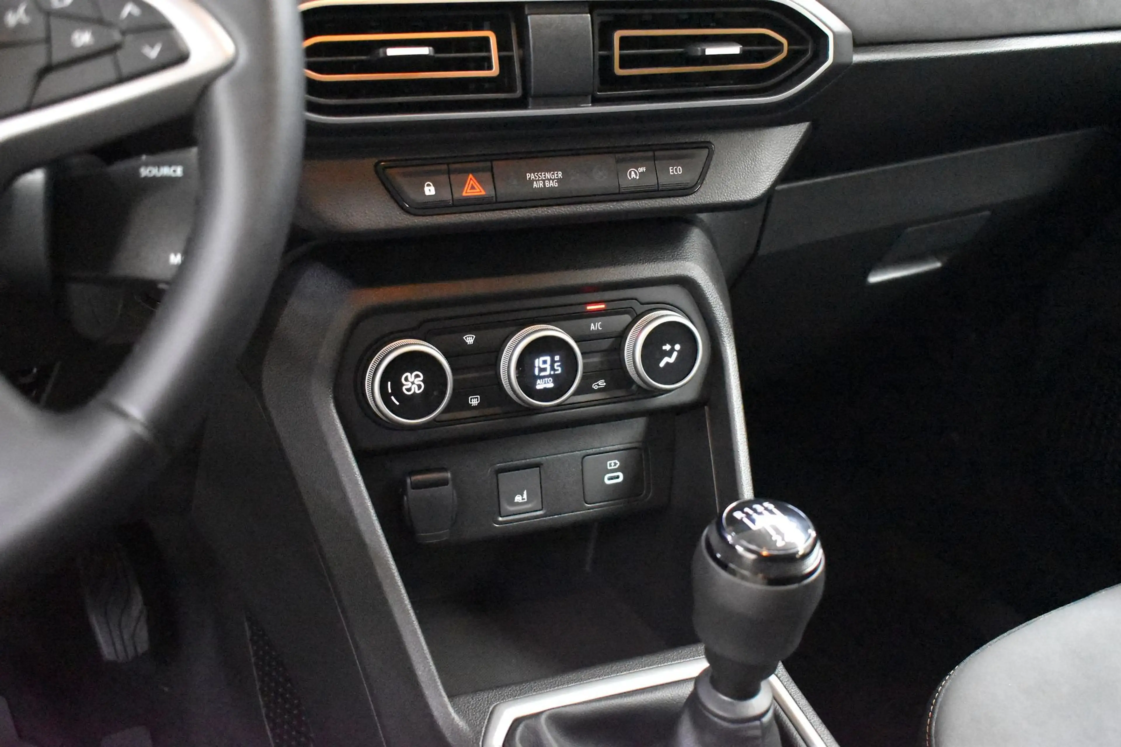 Dacia Sandero Stepway Extreme TCe 90 / Valckenier Denderhoutem — photo 12