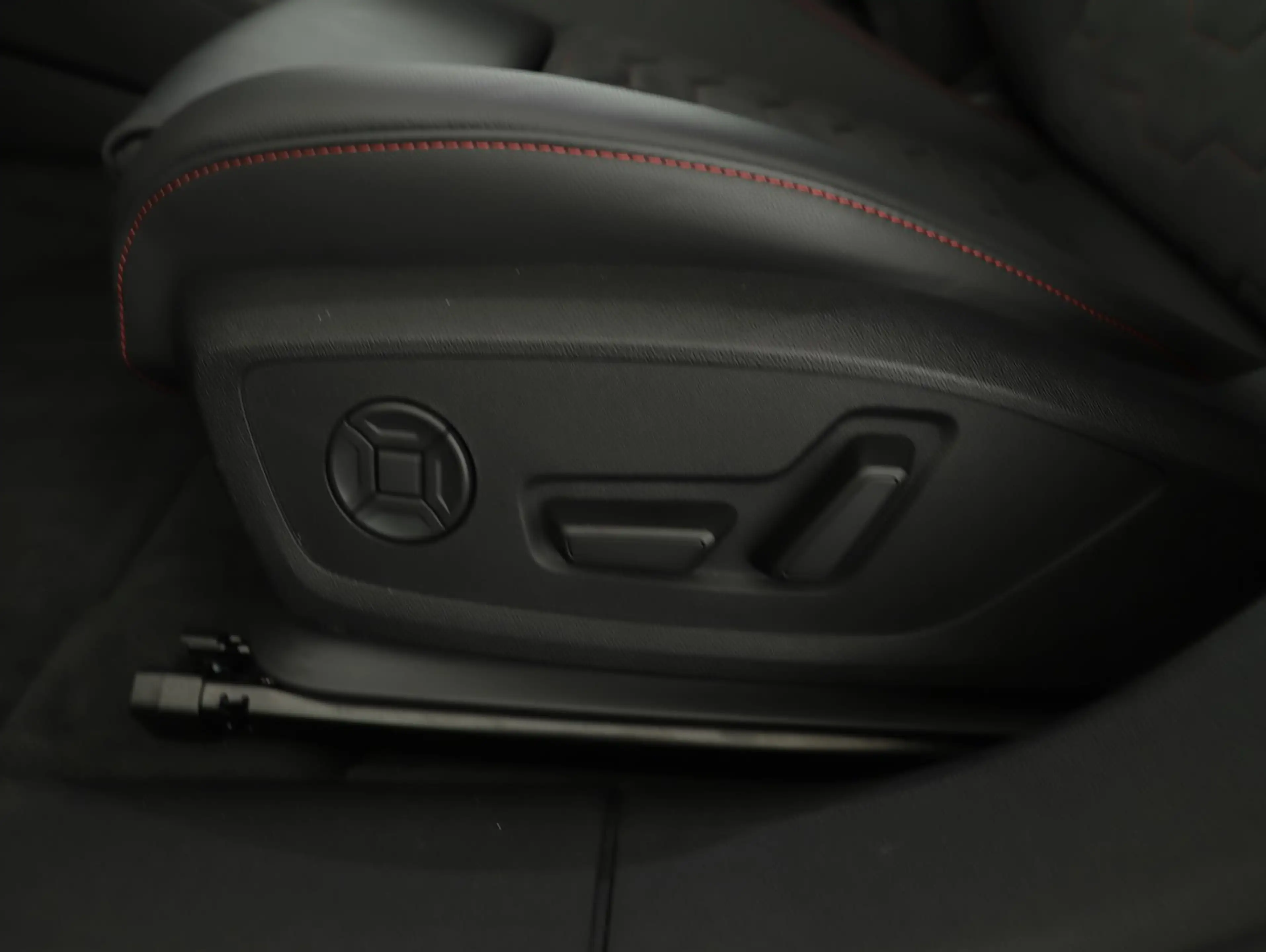 Audi S6 e-tron e-tron — photo 12