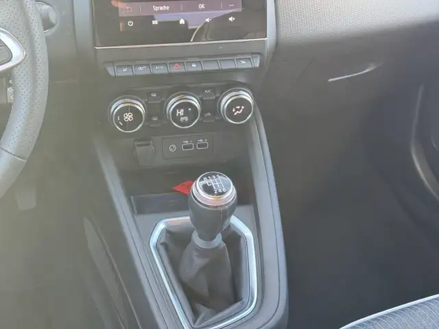 Mitsubishi Colt view 14