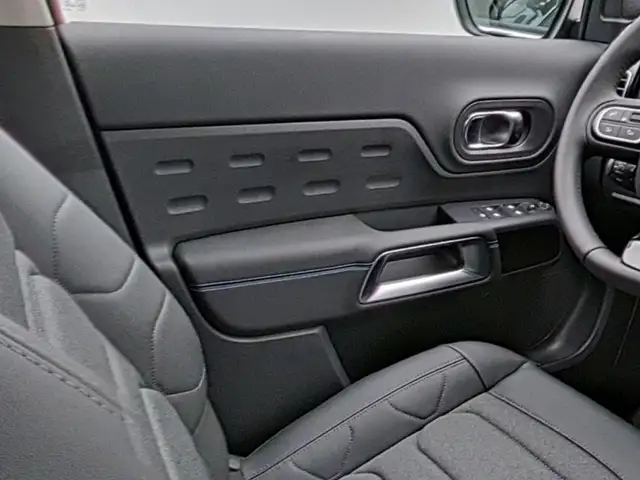 Citroen C5 Aircross view 16