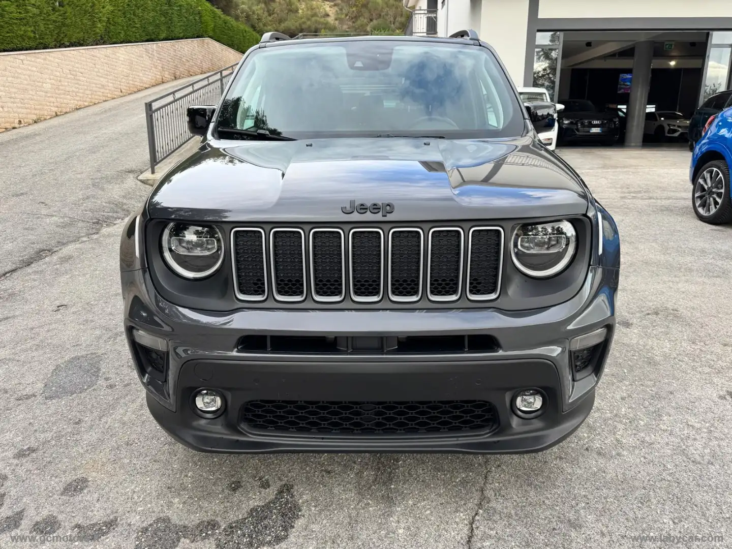 Jeep Renegade 1.5 T4 MHEV Limited Grau - 2