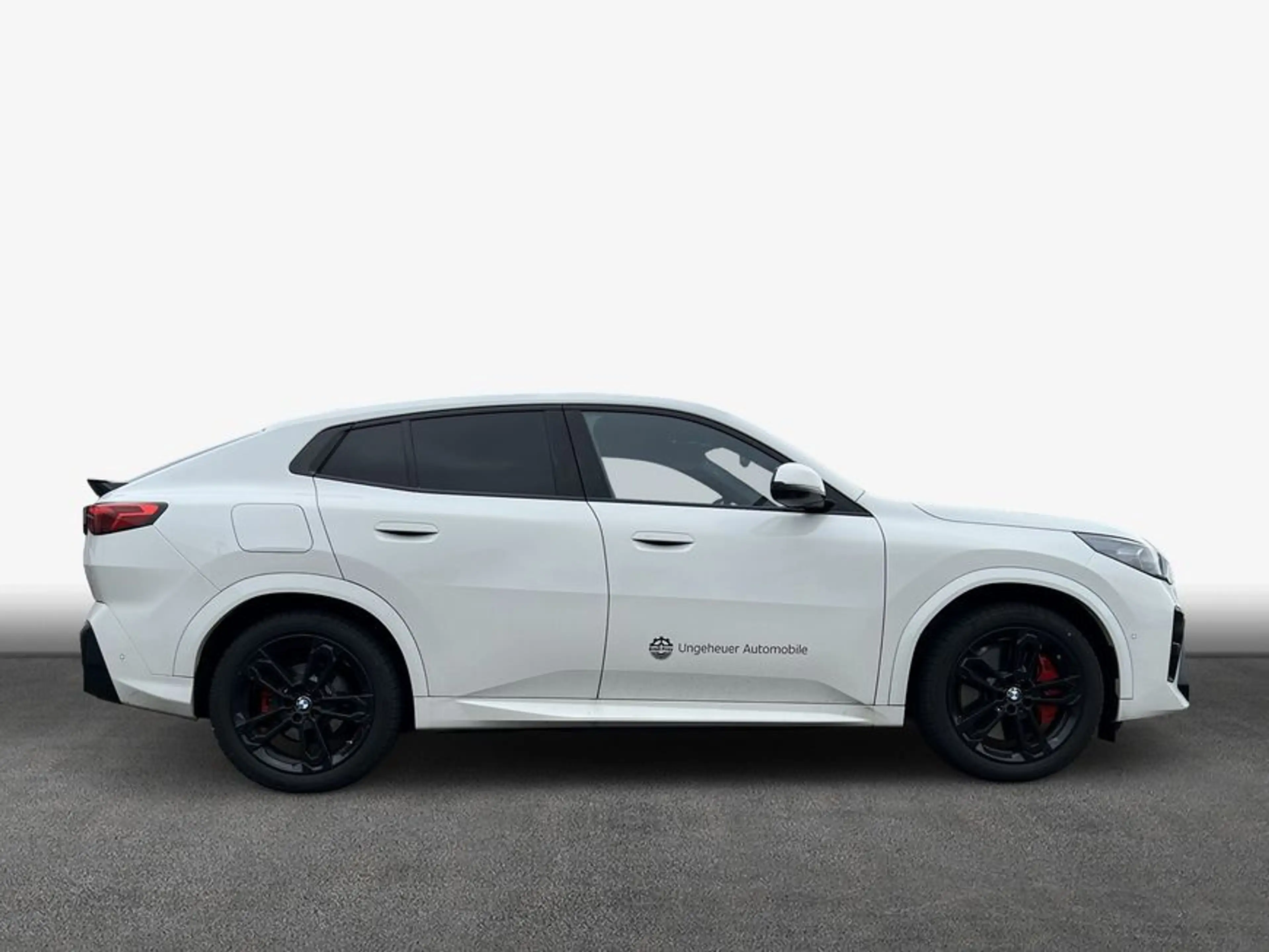 BMW iX2 xDrive30 — photo 5