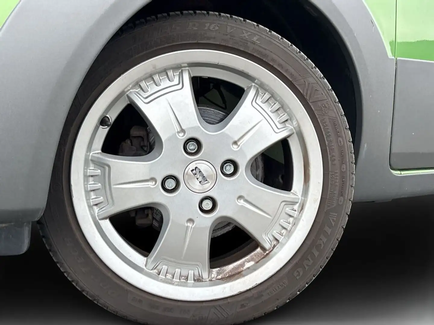 Ford Fiesta Fifty Cross Trend 1,3 Grün - 2