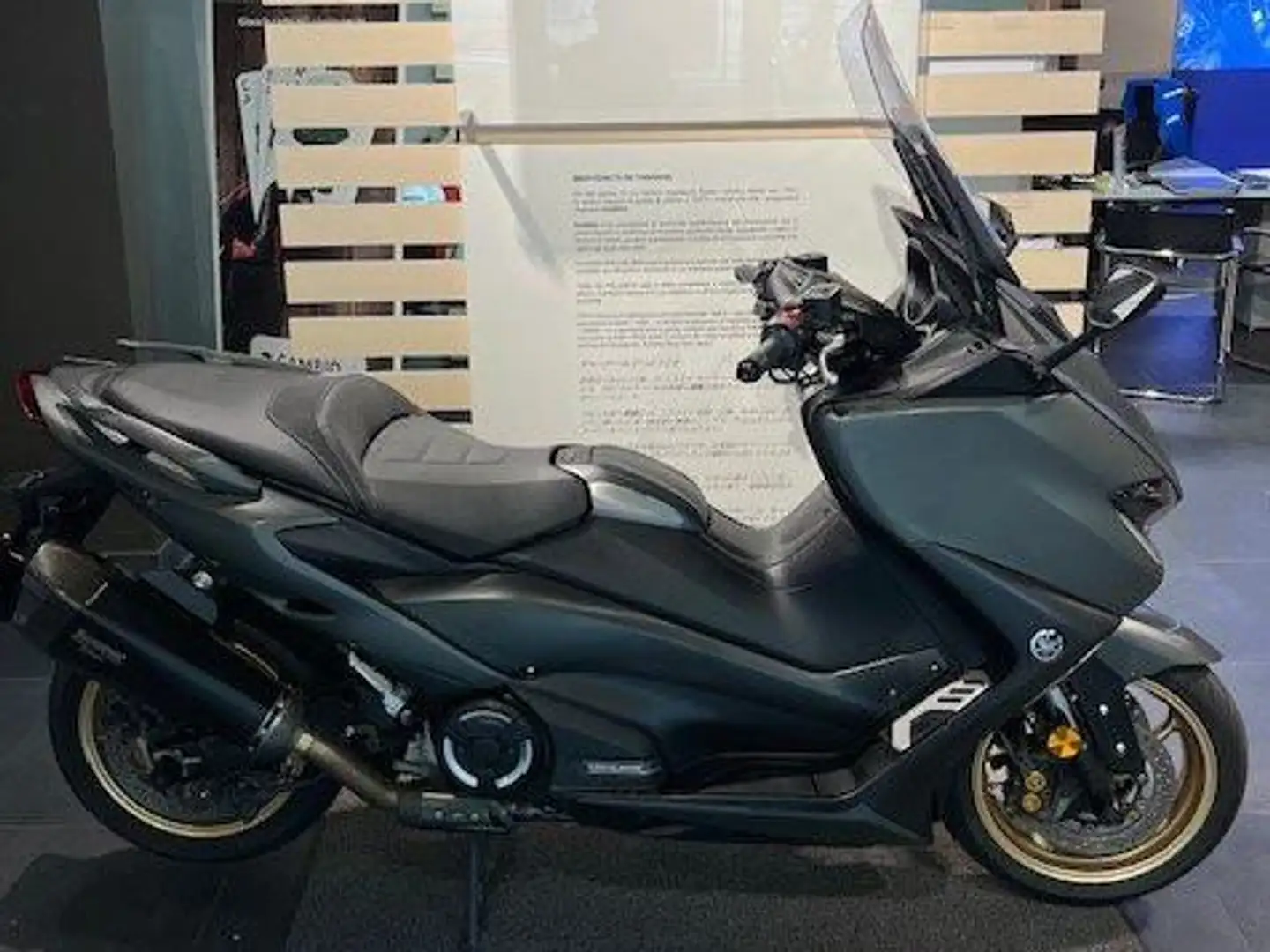 Yamaha TMAX 560 TECHMAX Gris - 1