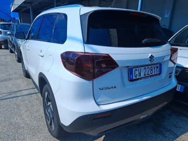 Suzuki Vitara view 13