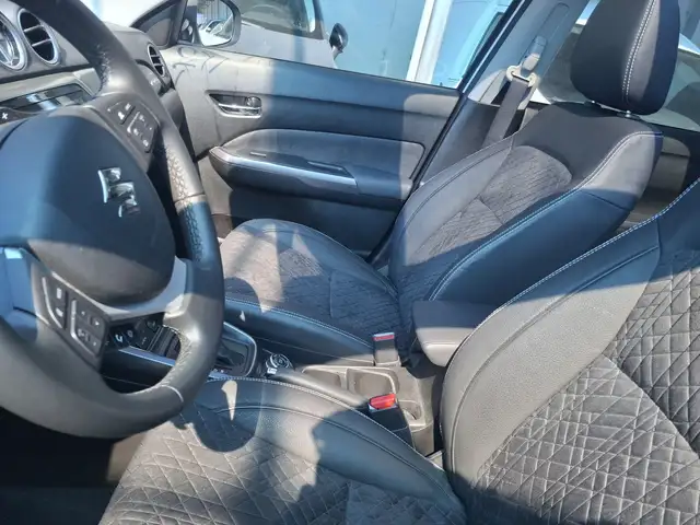 Suzuki Vitara view 10