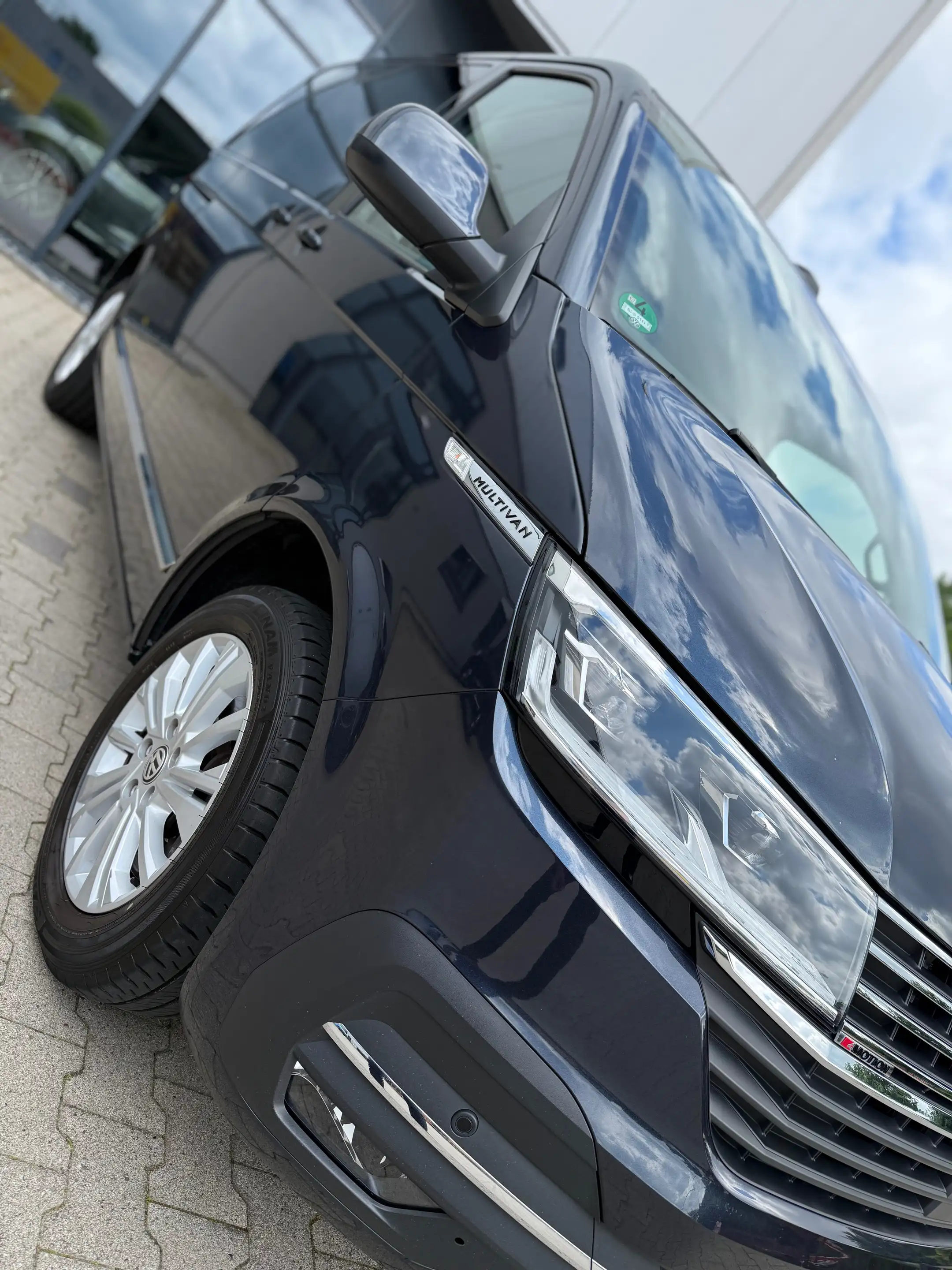 Volkswagen T6.1 Multivan Multivan Generation Six 4MOTION Alcantara 2Schiebe — photo 7