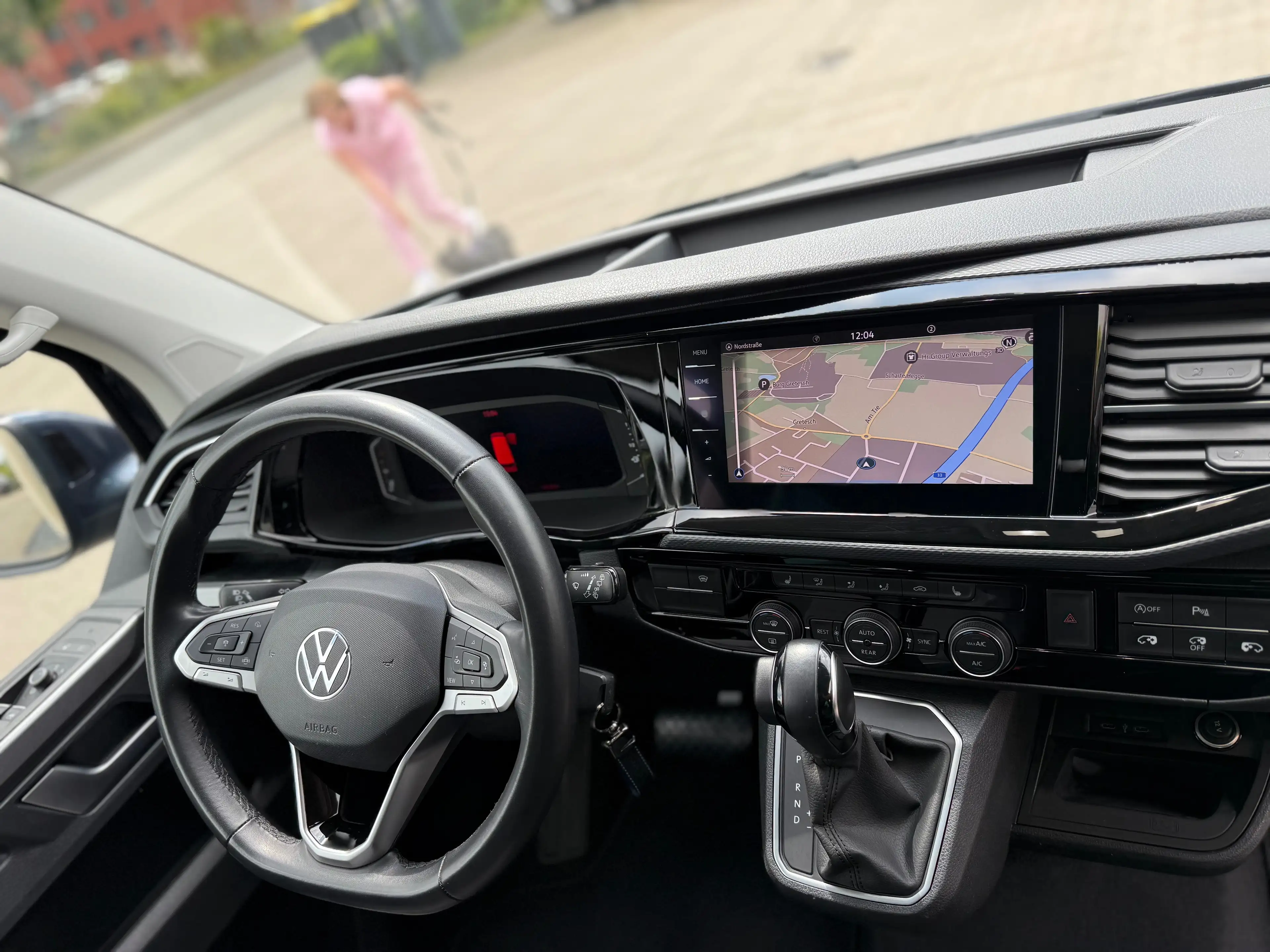 Volkswagen T6.1 Multivan Multivan Generation Six 4MOTION Alcantara 2Schiebe — photo 11