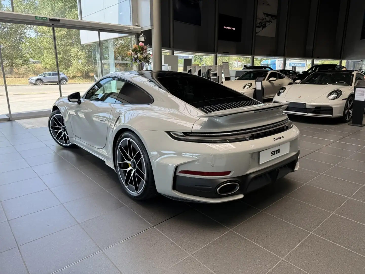 Porsche 911 Turbo S Beige - 2