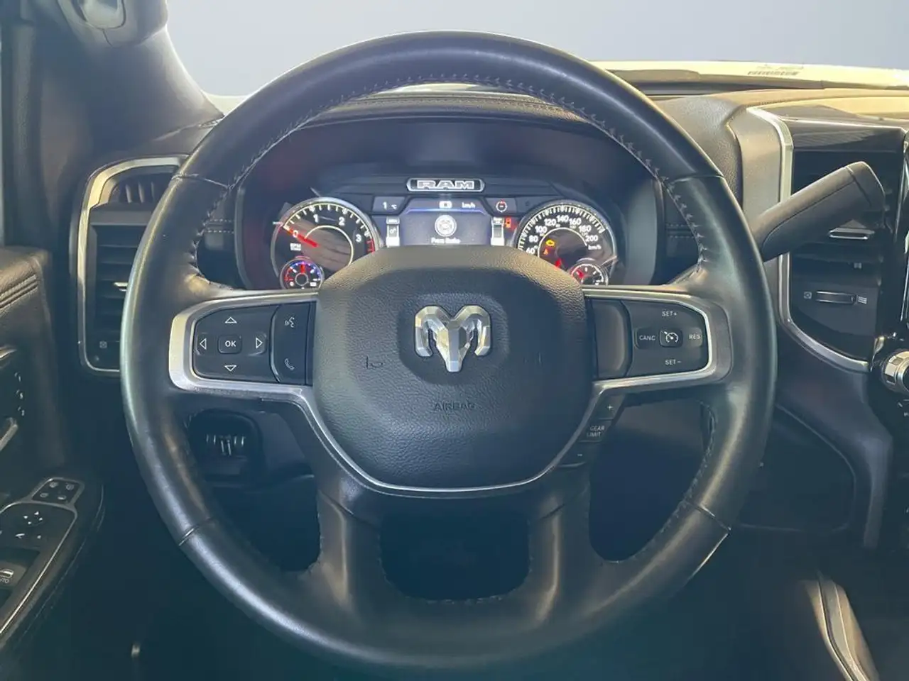 RAM 2500 снимка RAM 2500