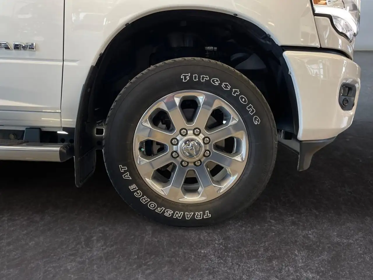 RAM 2500 снимка RAM 2500