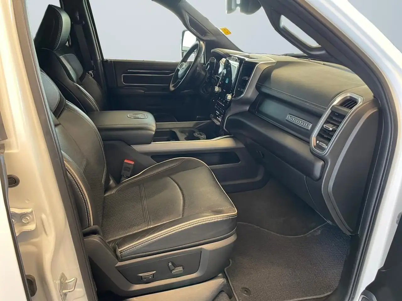 RAM 2500 снимка RAM 2500