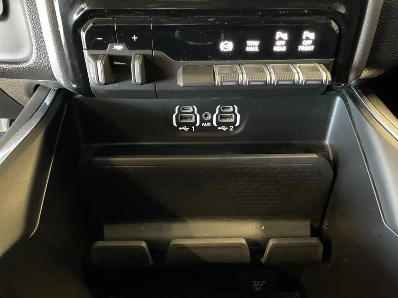 RAM 2500 снимка RAM 2500
