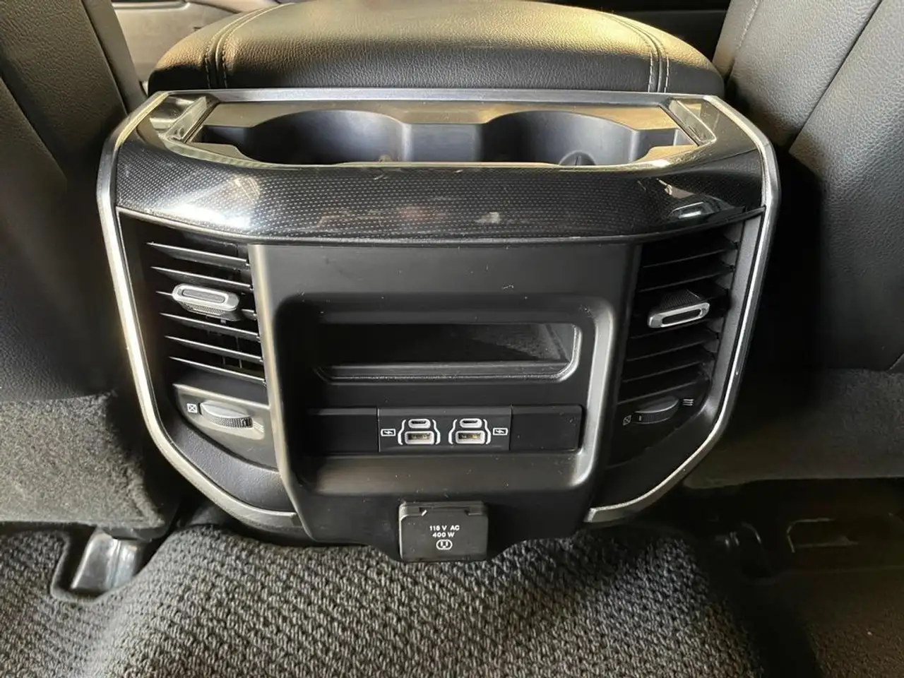 RAM 2500 снимка RAM 2500