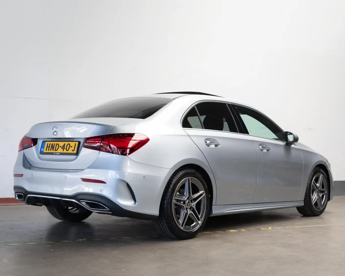 Mercedes-Benz A 180 Limousine Business Solution AMG Grijs - 2