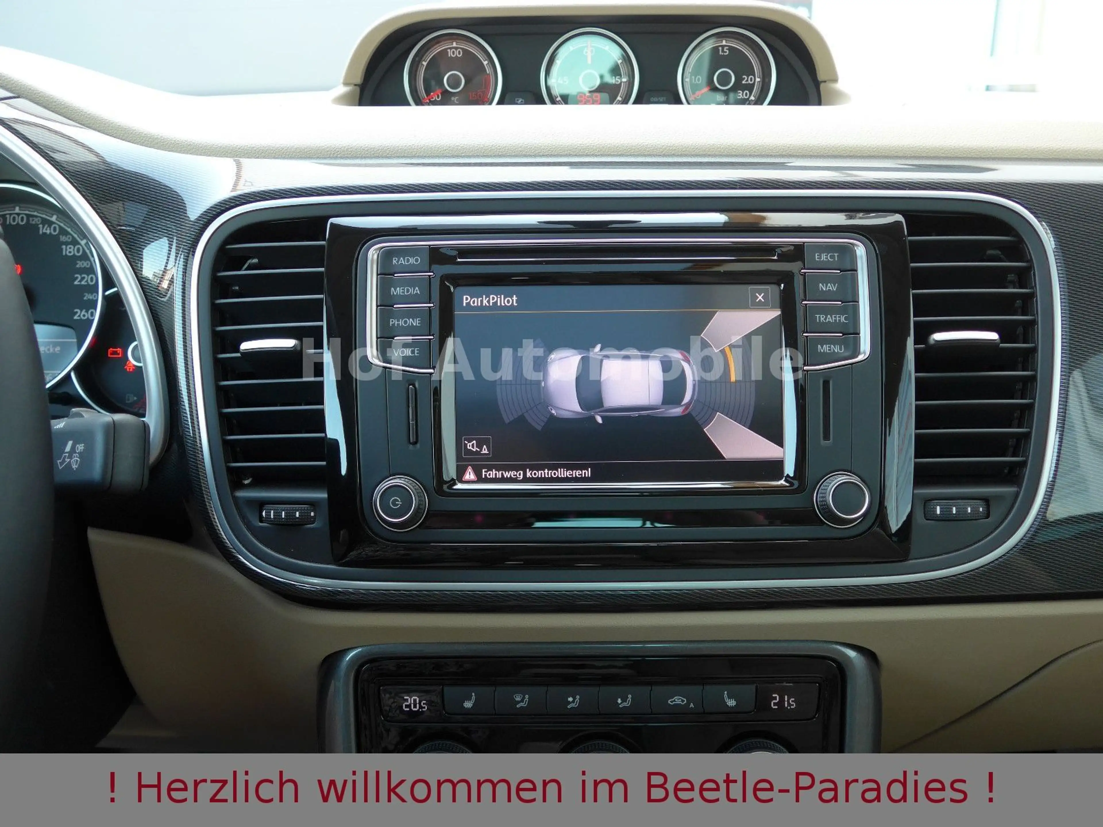 Volkswagen Beetle 2.0TSI DSG R-Line — photo 12