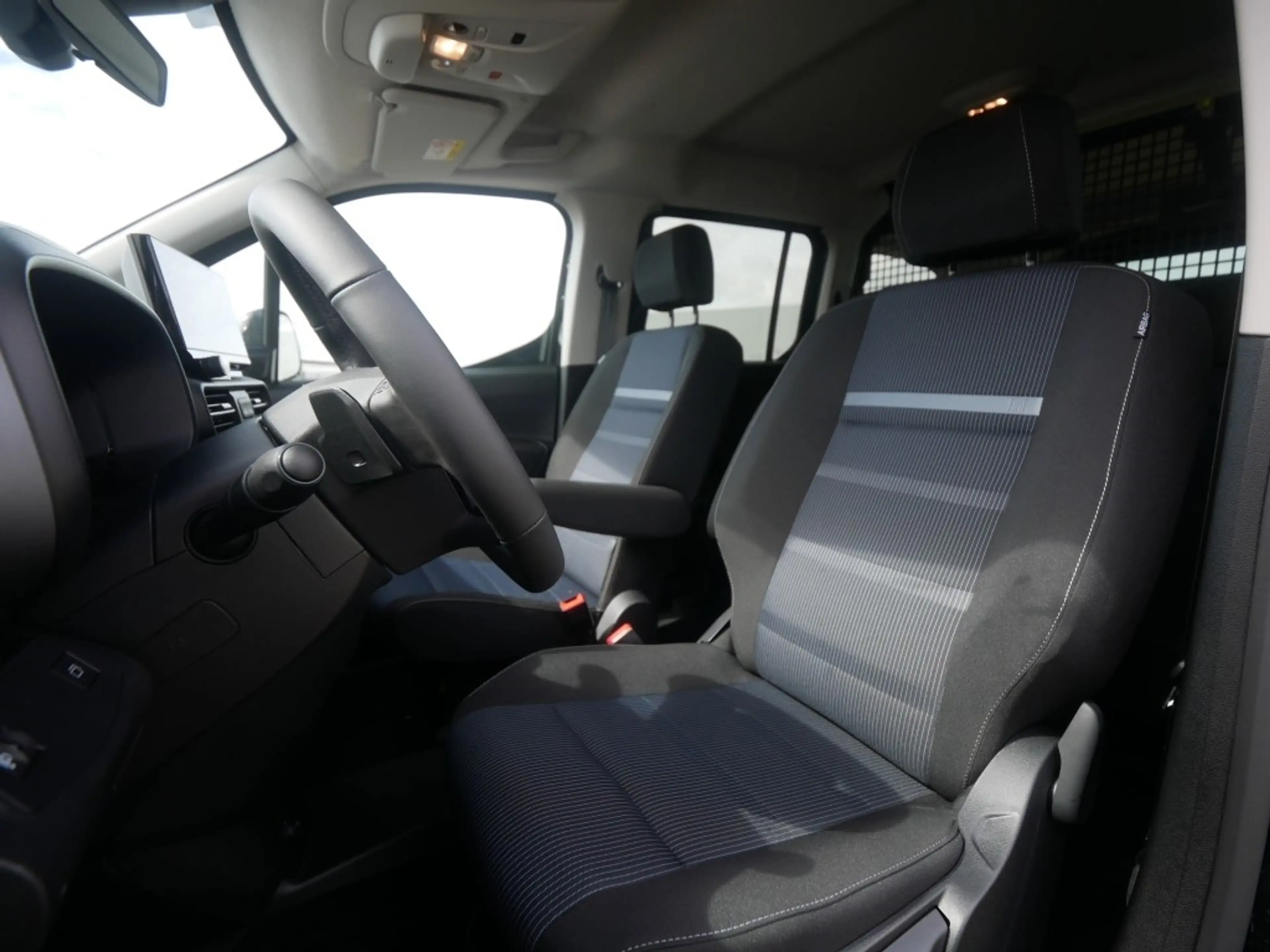 Fiat Doblo KOMBI N1 XL L2 1.5 BLUEHDI 130PS AT8 COMFORT TECHN — photo 9