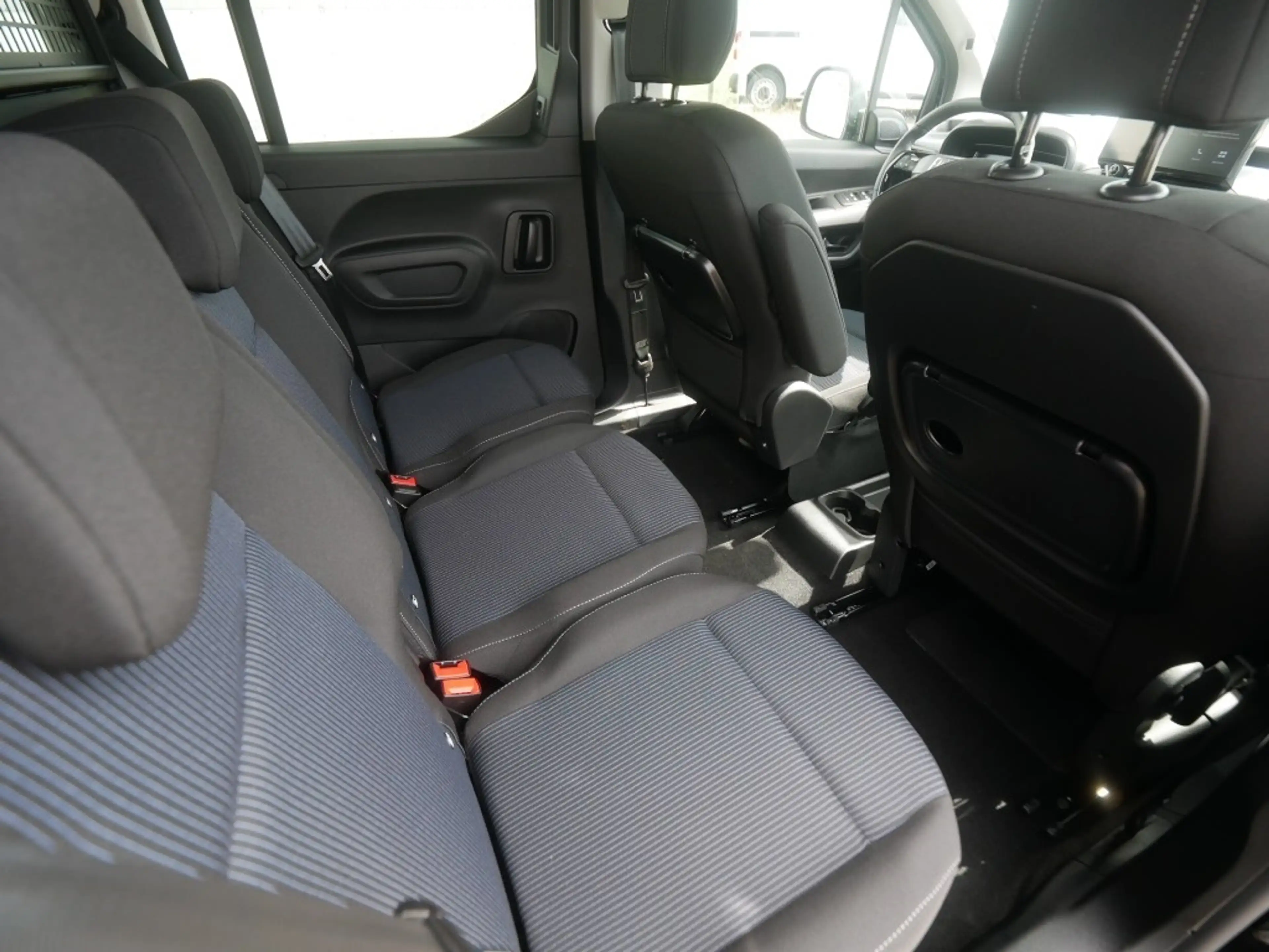 Fiat Doblo KOMBI N1 XL L2 1.5 BLUEHDI 130PS AT8 COMFORT TECHN — photo 13
