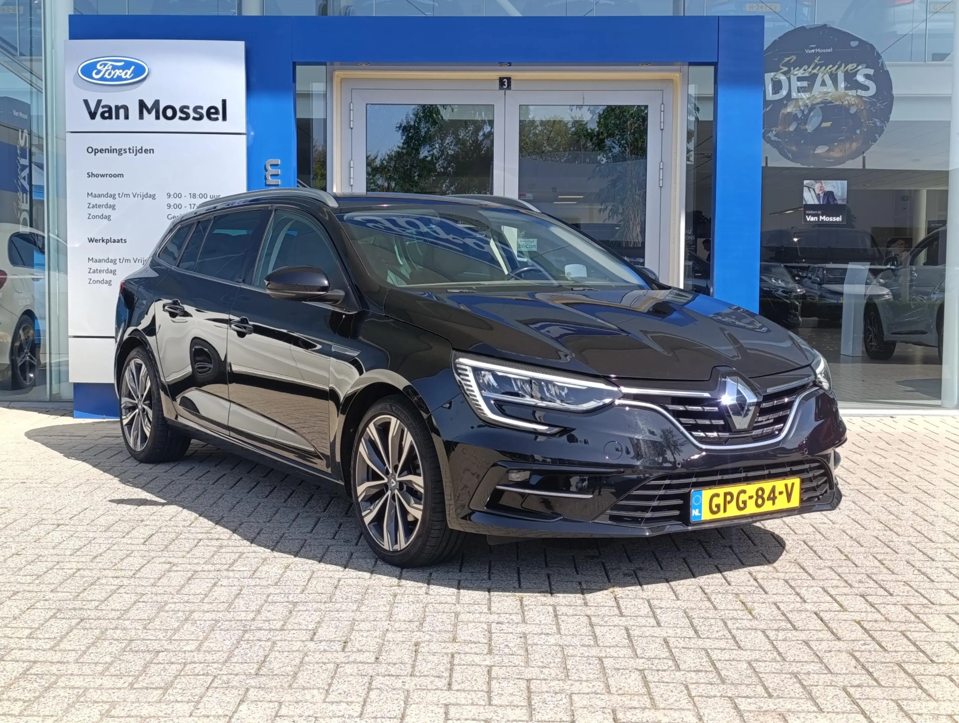 Renault Megane E-Tech Estate 1.6 Plug-In Hybrid 160 Intens | Adaptieve C — photo 2
